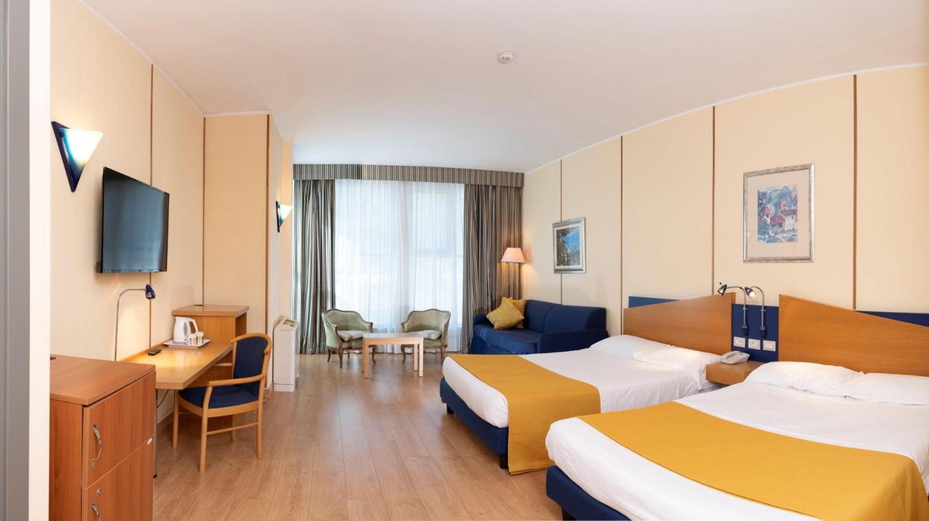 Hotel Express Aosta East Поллен Экстерьер фото