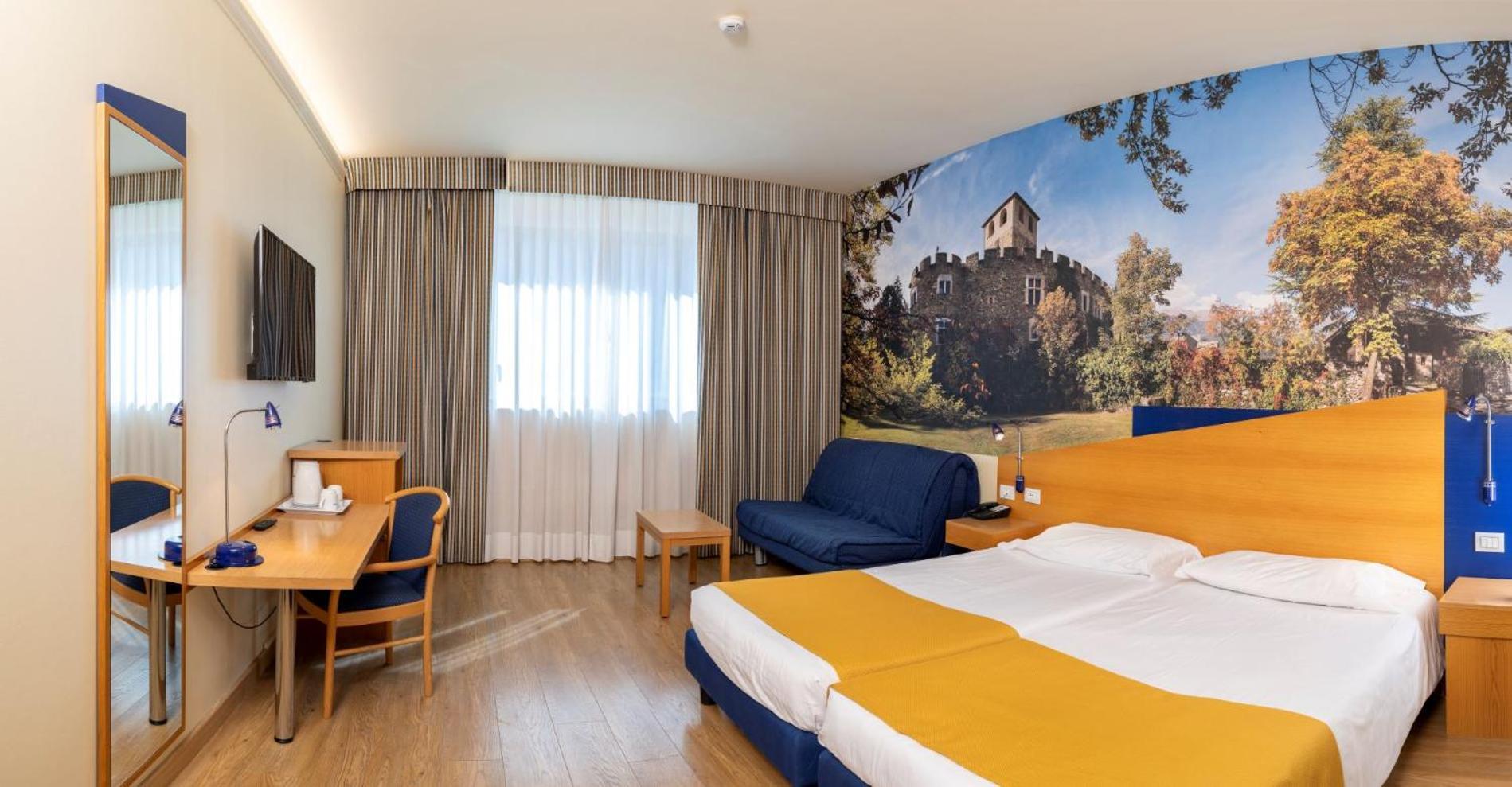 Hotel Express Aosta East Поллен Экстерьер фото